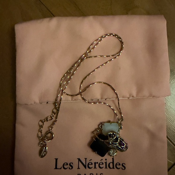 Les Nereides dinosaur necklace - Picture 3 of 6